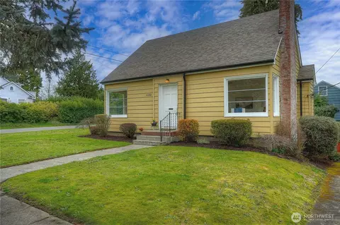 1102 N Washington, Tacoma, WA 98406