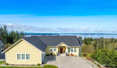 153 Arborcrest Pl, Camano Island, WA 98282