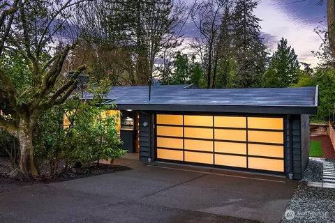 7410 NE 169th St, Kenmore, WA 98028