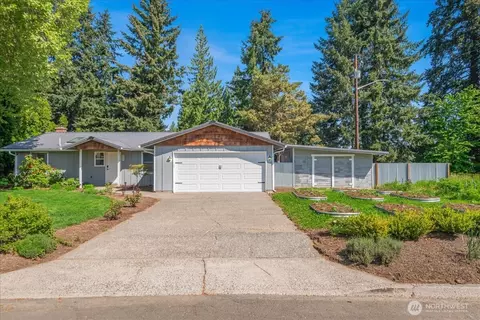 406 NW 54 St, Vancouver, WA 98663
