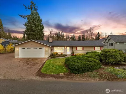 Exterior - 725 232nd St SE, Bothell, WA 98021 photo 2 of 12
