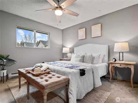 Bedroom - 725 232nd St SE, Bothell, WA 98021 photo 6 of 7