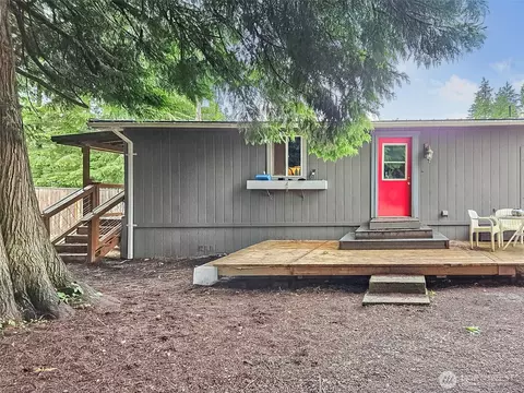 46649 Baker Loop Rd, Concrete, WA 98237