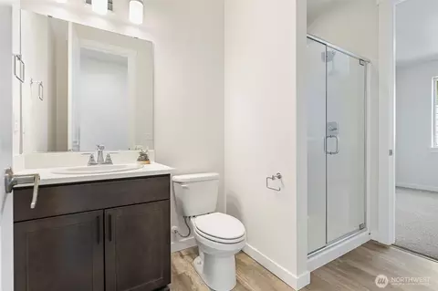 Bath - 3195 Roosevelt Ave, Enumclaw, WA 98022 photo 1 of 5