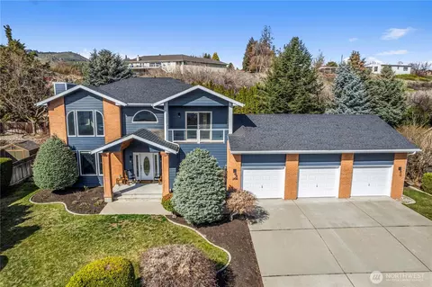 2106 Sutton Pl, Wenatchee, WA 98801
