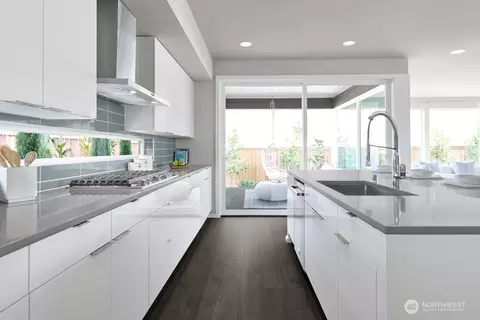 Kitchen - 5717 160th St SW, Edmonds, WA 98026 photo 1 of 2