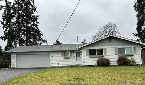 19410 Twinkle Dr E, Spanaway, WA 98387