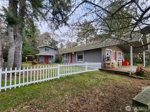 639 Birch Pl NE, Ocean Shores, WA 98569