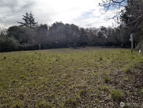 137 Bufflehead St SW, Ocean Shores, WA 98569