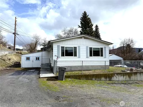 192 N Keller St, Republic, WA 99166