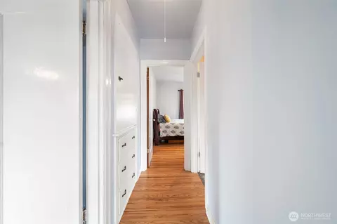 Entry Way - 511 E Chestnut St, Walla Walla, WA 99362 photo 1 of 3