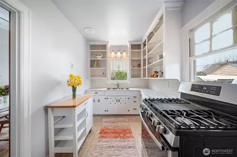 Kitchen - 511 E Chestnut St, Walla Walla, WA 99362 photo 1 of 2