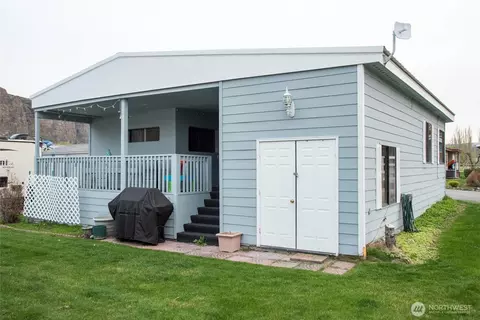 8818 Crescent Bar Rd NW #39, Quincy, WA 98848