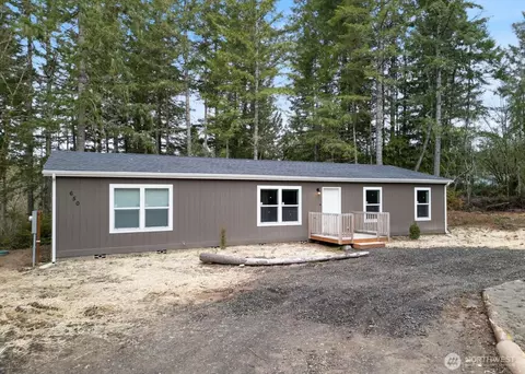 650 Wilson Way, Grapeview, WA 98546 photo 4