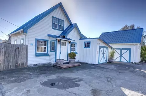 1220 48th St, Seaview, WA 98644