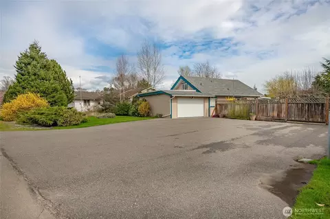 8262 Chilliwack Rd, Blaine, WA 98230