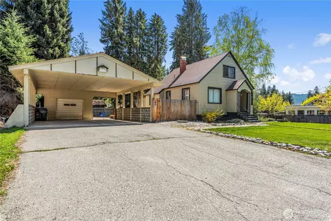 308 Ski Hill Dr, Leavenworth, WA 98826