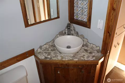 Bath - 112 E 3rd St, Lind, WA 99341 photo 2 of 4