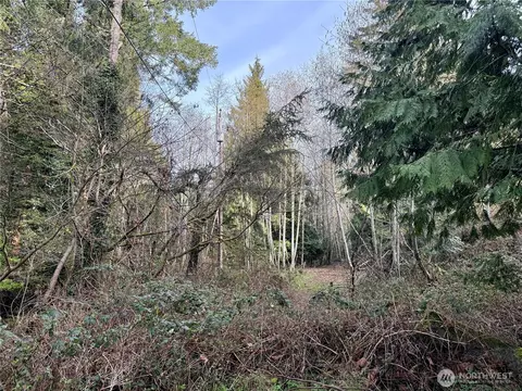 9829 Bowline Ct NW, Olympia, WA 98502