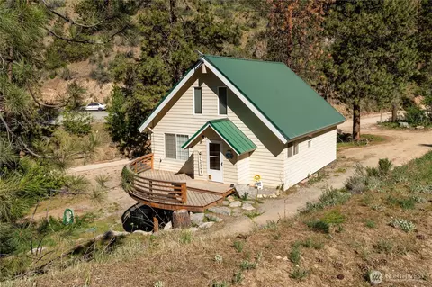 842 Cagle Gulch Rd, Chelan, WA 98816
