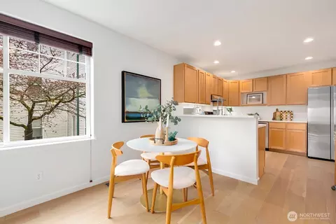 Dining - 125 20th Ave E #B, Seattle, WA 98112 photo 1 of 3