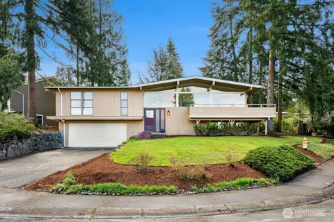 15001 SE 46th Pl, Bellevue, WA 98006