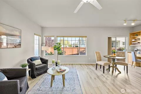 Living - 7413 144th Ave E, Sumner, WA 98390 photo 4 of 6