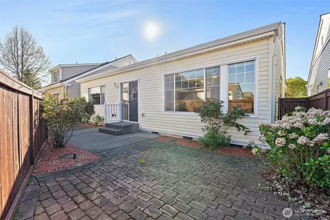 Exterior - 7413 144th Ave E, Sumner, WA 98390 photo 6 of 6