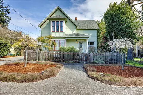 918 Taylor St, Port Townsend, WA 98368