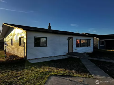 624 S Douglas Ave, Pasco, WA 99301