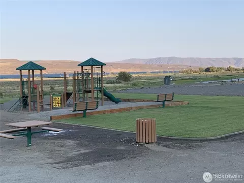 240 Basin Pointe Loop, Vantage, WA 98950 photo 22