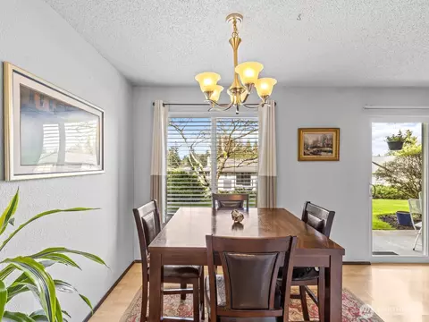Dining - 615 75th St SE #D64, Everett, WA 98203 photo 1 of 1