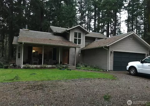 1027 Kringler Rd, Oak Harbor, WA 98277