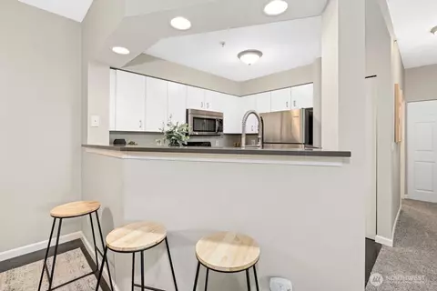 Kitchen - 15300 112th Ave NE #C102, Bothell, WA 98011 photo 1 of 5