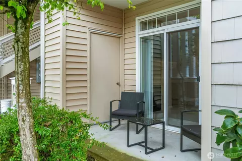 Exterior - 15300 112th Ave NE #C102, Bothell, WA 98011 photo 4 of 5