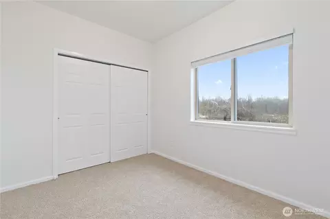 Bedroom - 27615 36th Ave E, Spanaway, WA 98387 photo 3 of 7