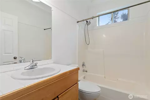 Bath - 27615 36th Ave E, Spanaway, WA 98387 photo 2 of 3