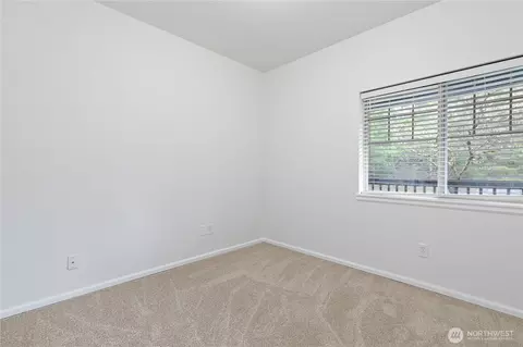 Bedroom - 27615 36th Ave E, Spanaway, WA 98387 photo 4 of 7