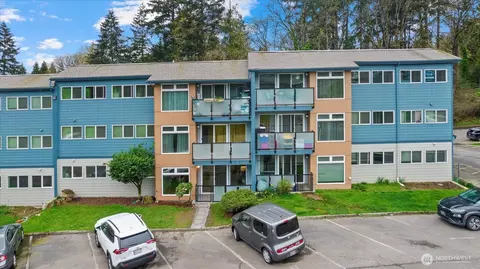 15140 65th Ave S #208, Tukwila, WA 98188