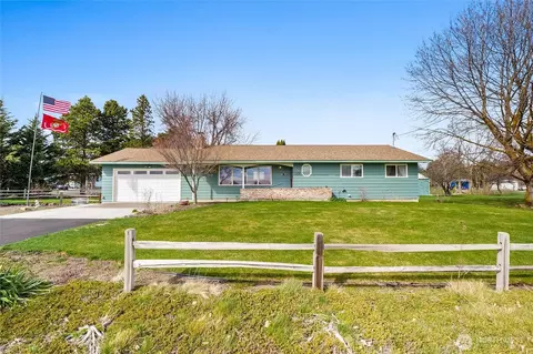 1482 Road 20 NW, Soap Lake, WA 98851