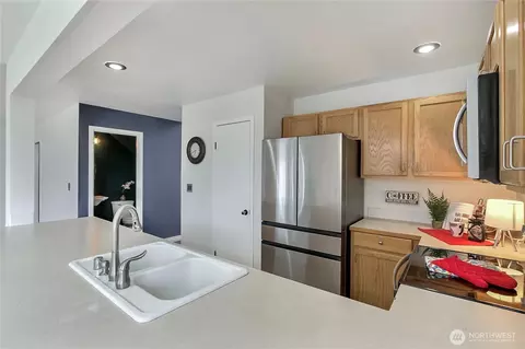 Kitchen - 207 Icey St SW, Orting, WA 98360 photo 2 of 2