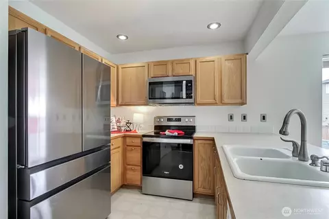 Kitchen - 207 Icey St SW, Orting, WA 98360 photo 1 of 2