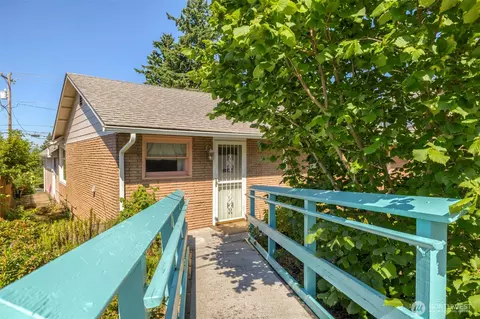 3303 E 11th St, Vancouver, WA 98661