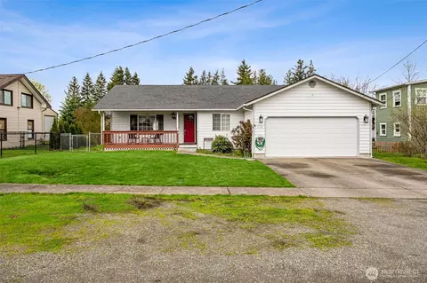 153 S 2nd St, Buckley, WA 98321