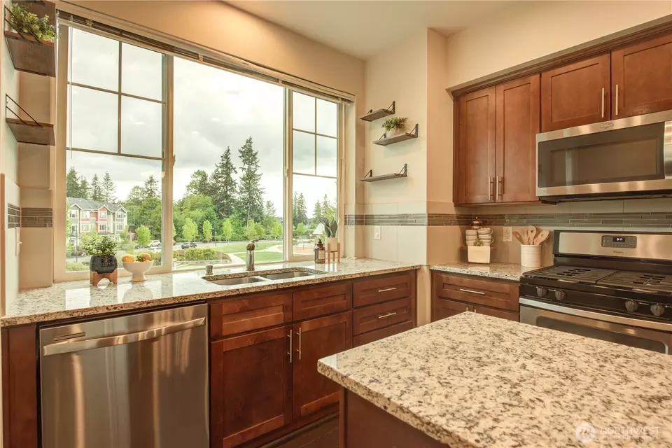 Kitchen - 13416 45th SE #5, Mill Creek, WA 98012 photo 4 of 5