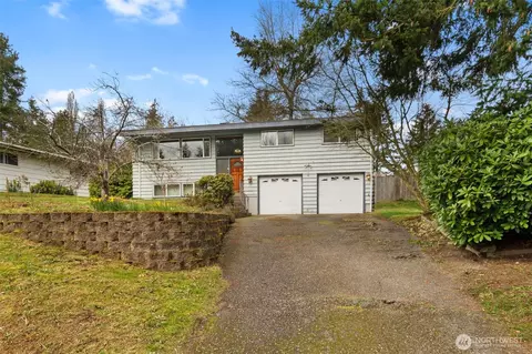 1642 N 180th St, Shoreline, WA 98133
