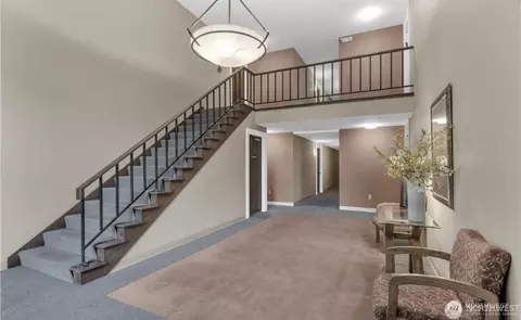 11108 NE 68th St #429, Kirkland, WA 98033