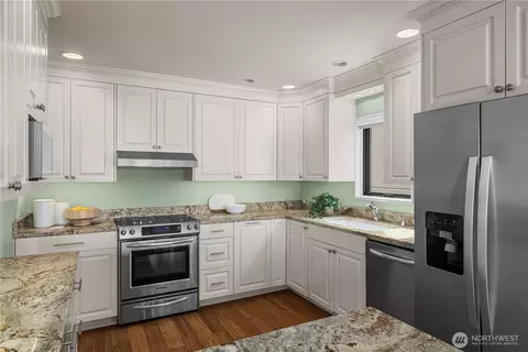 Kitchen - 524 Maple St #104, Edmonds, WA 98020 photo 1 of 3