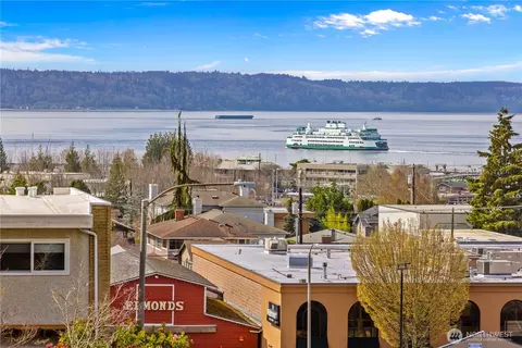 View/Area - 524 Maple St #104, Edmonds, WA 98020 photo 2 of 7