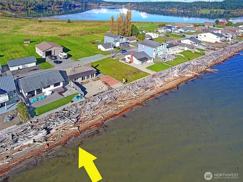 198 Driftwood Shores Rd, Camano Island, WA 98282
